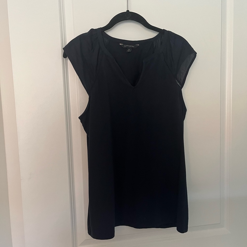 Banana republic navy blue casual shirt